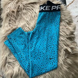 Rare Nike Pro Dri Fit Crop Mid Rise Printed Leggings